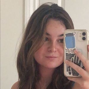 Meet your Posher, Chloe